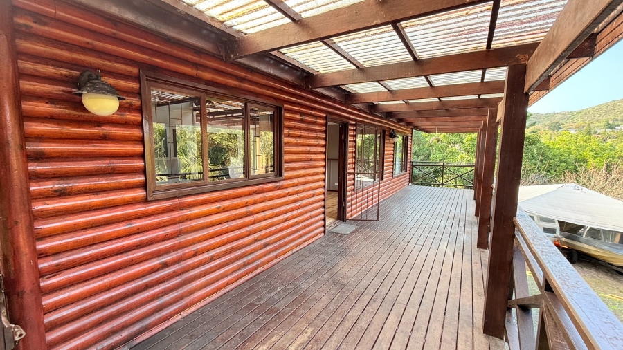To Let 3 Bedroom Property for Rent in Hunters Home Western Cape